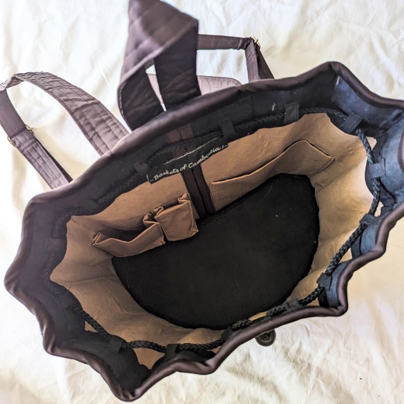 Baskets of Cambodia backpack. Drawstring closure, bucket style bag. - Picture 4 of 4